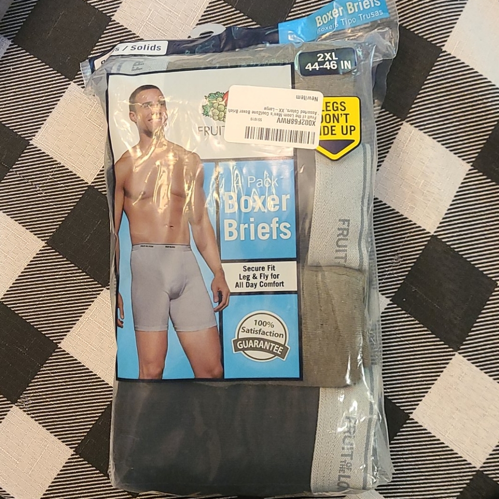 Fruit of the loom men's boxer briefs. .NEW